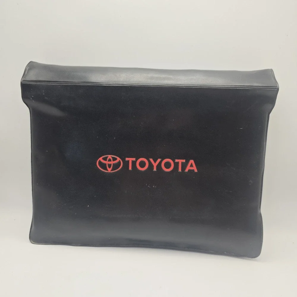 2010 Toyota Sienna‎ Owners Manual With Case OEM Free Shipping